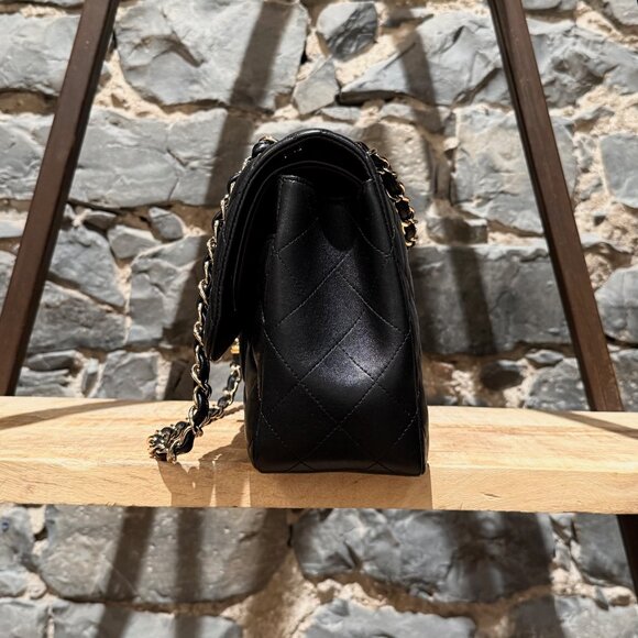 Chanel Black Lambskin GHW Jumbo Classic Double Flap Bag - Picture 3 of 16